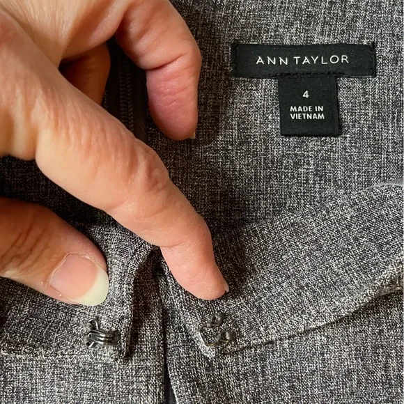 Ann Taylor Career Officecore Minimalist Elegant Gray Bell Sleeve Women's Dress - Picture 10 of 14